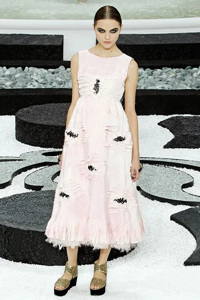 Look 75